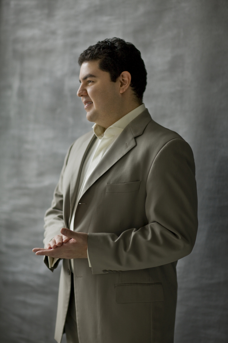 Tito Muñoz by Dario Acosta